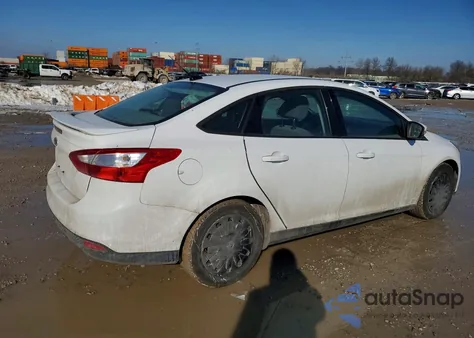 2013 Ford Focus Se z USA, uszkodzony, nr VIN 1FADP3F2XDL122575